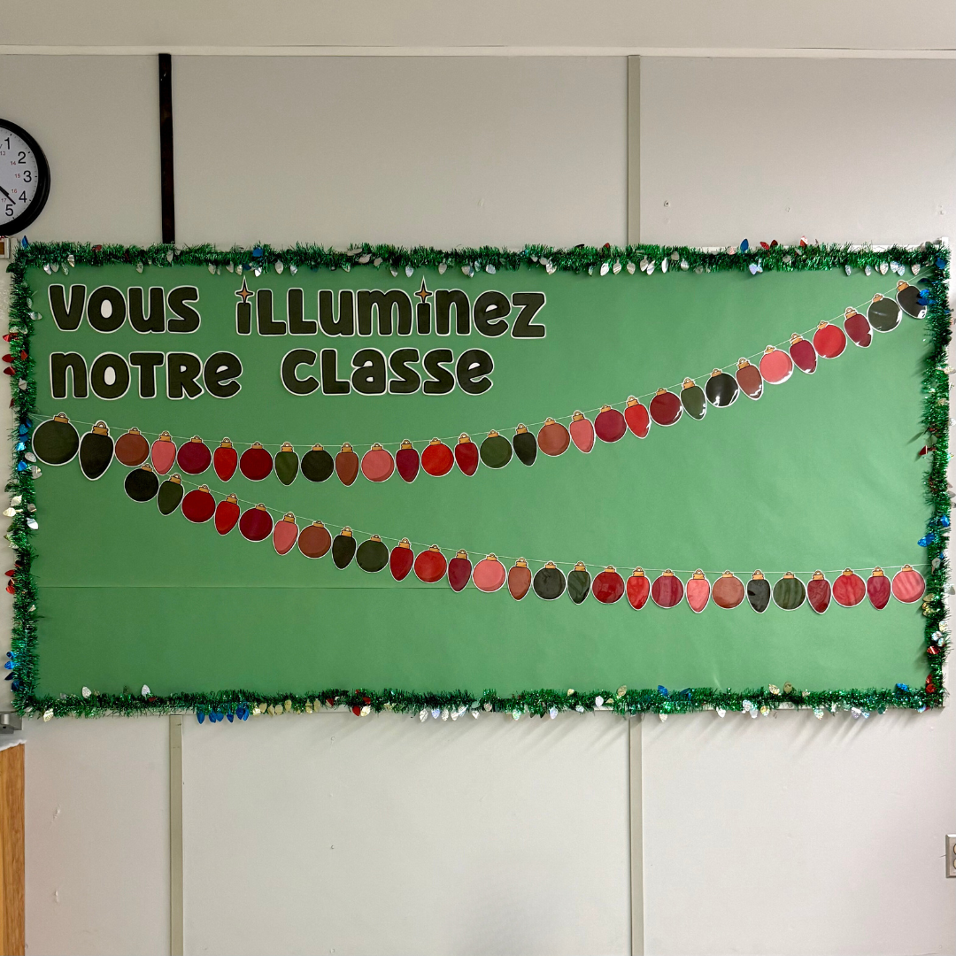 Illuminer notre classe - Noël French Christmas Bulletin Board Display